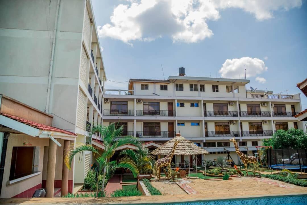 Kilimanjaro Crane Hotel Моши Екстериор снимка