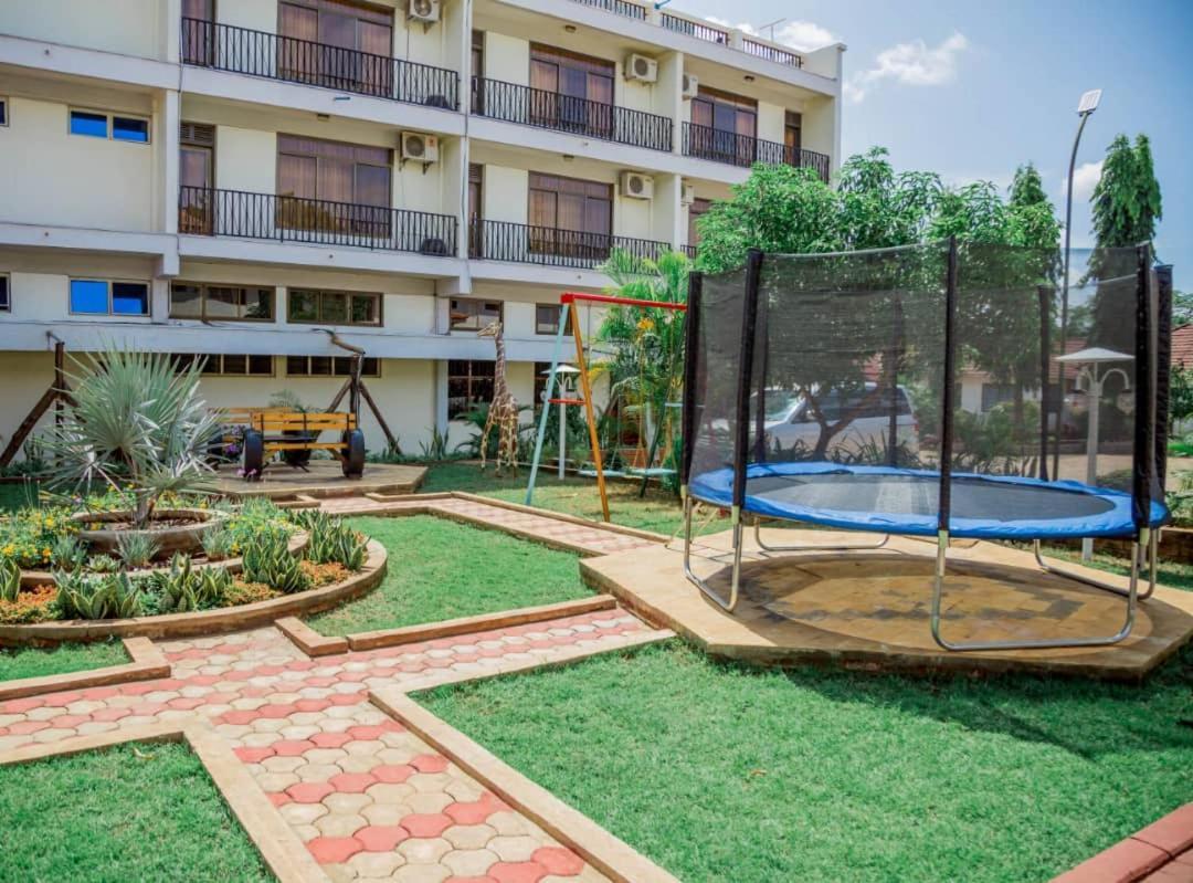 Kilimanjaro Crane Hotel Моши Екстериор снимка
