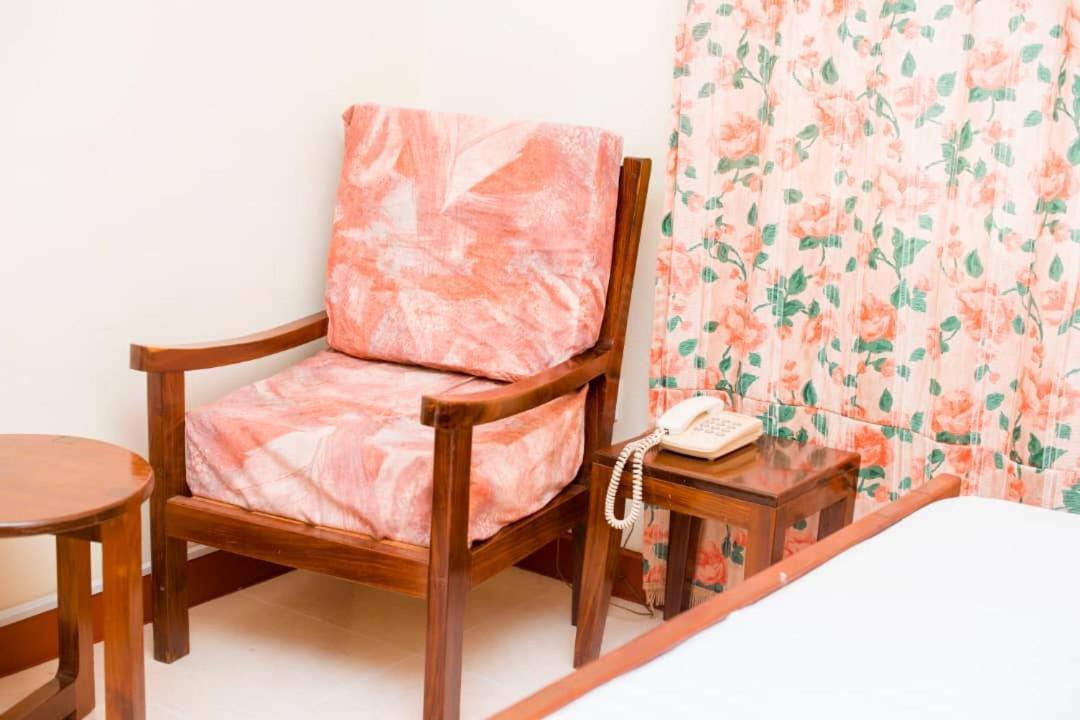 Kilimanjaro Crane Hotel Моши Екстериор снимка