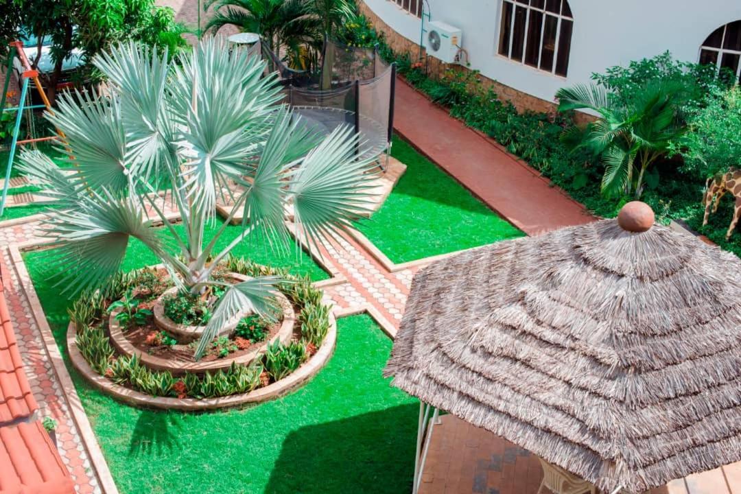 Kilimanjaro Crane Hotel Моши Екстериор снимка