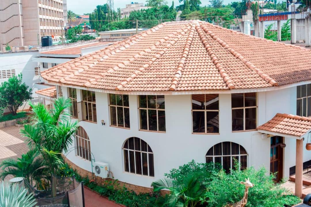 Kilimanjaro Crane Hotel Моши Екстериор снимка